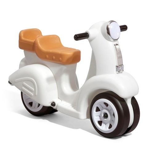 Scooter tipo vespa Step 2 color blanca - 1 Ud